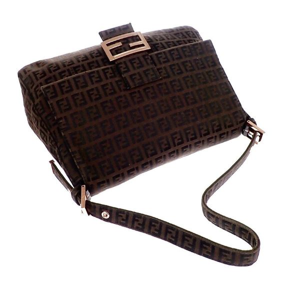 FENDI Mamma Baguette Handbag - Picture 4 of 16